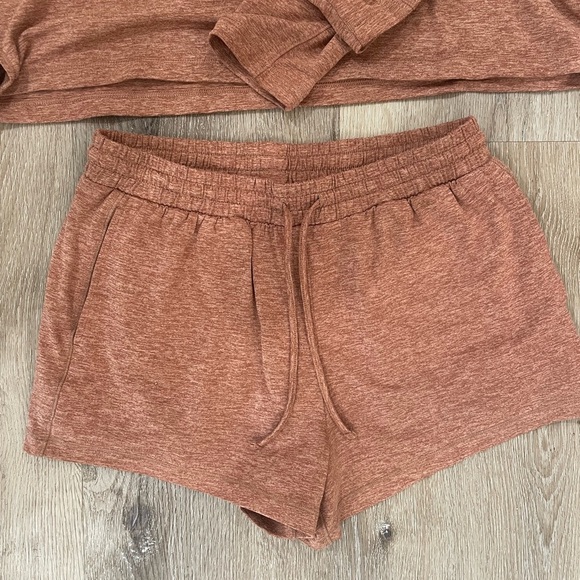 Girlfriend Collective Matching Lounge Set Shorts and Hoodie Sweatshirt Orange - Picture 2 of 6
